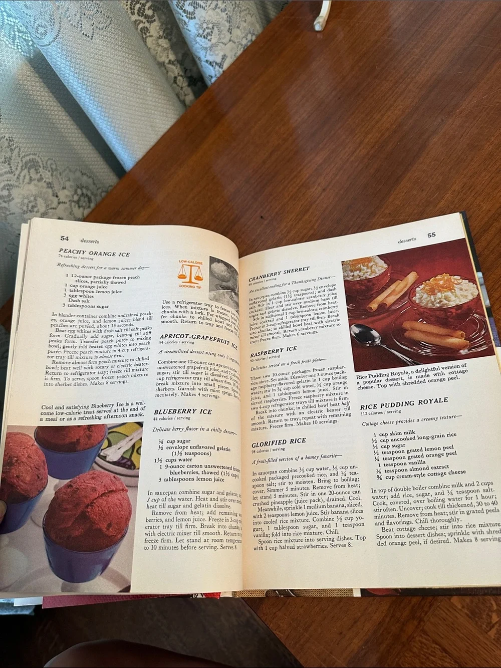 Vintage 1970 Better Homes and Gardens Calorie Counter's Cook Book‎